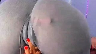 Webcam fun mature brunette with toys cum on cam