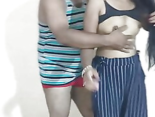 Hot guy fucked desi cute lady in her house